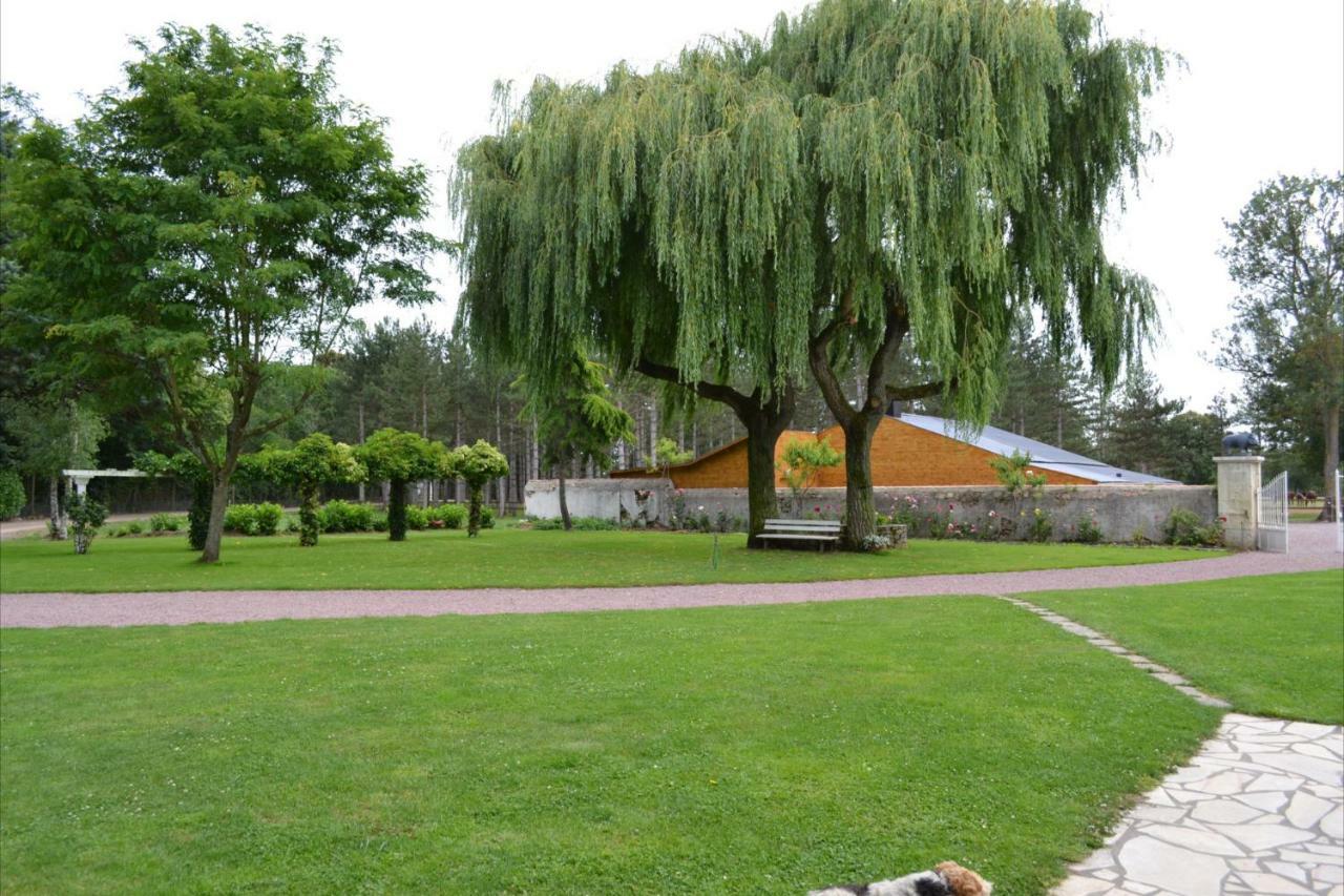 مبيت وإفطار Mauzé-Thouarsais Le Domaine Des Bois المظهر الخارجي الصورة